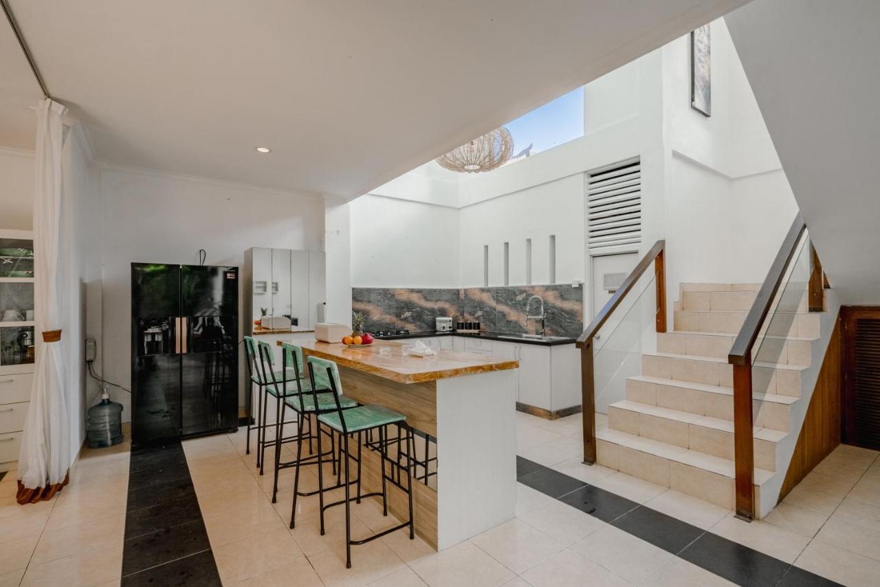 Villa Alleira Seminyak By Best Deals Asia Hospitality Kültér fotó